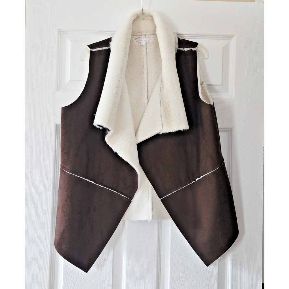Women's Warm Vest by coco + jaimeson in Brown with White Trim in Size Medium